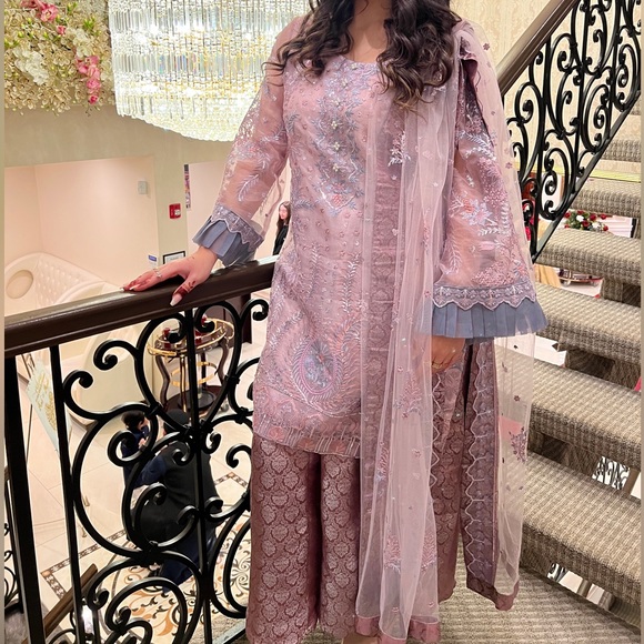 Dresses & Skirts - Salwar Kamees Set